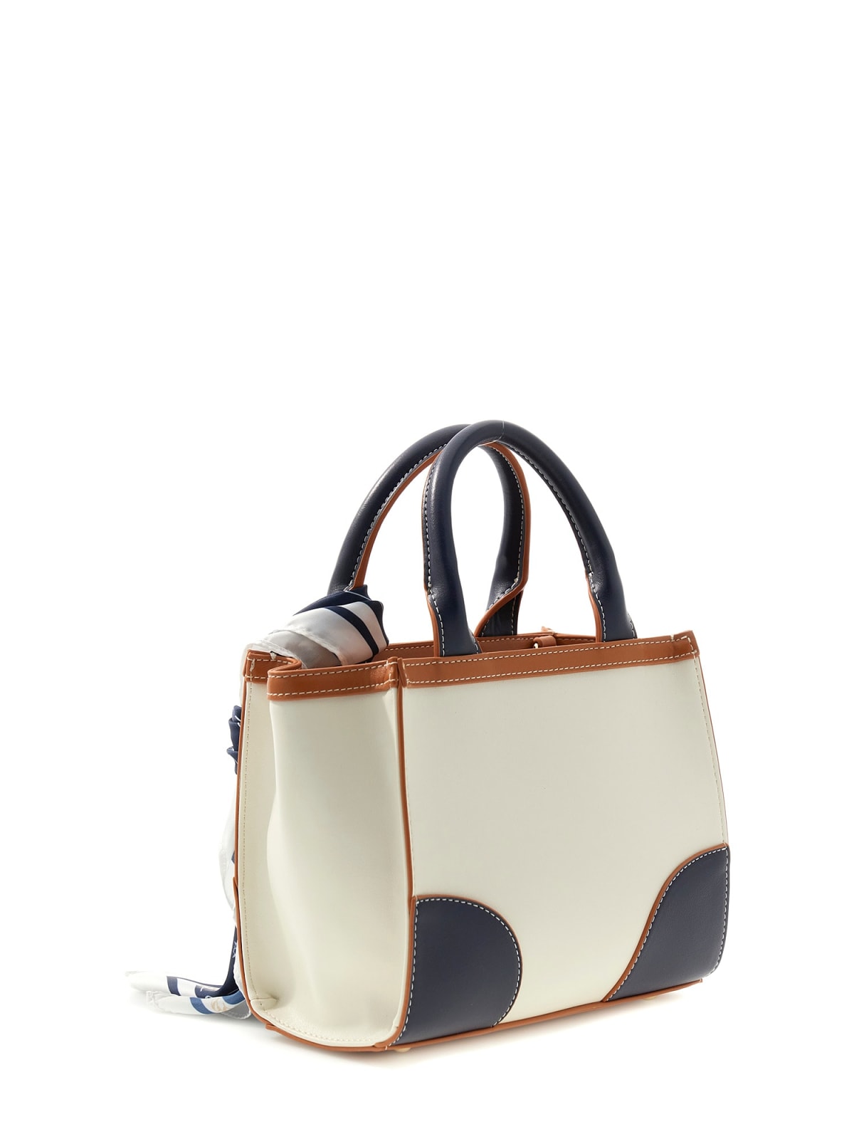 guess-bag girl