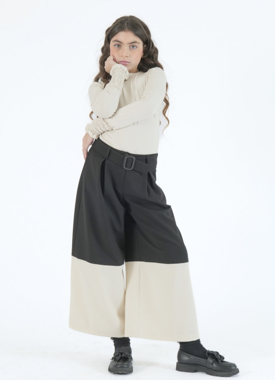funfun-pantalone girl